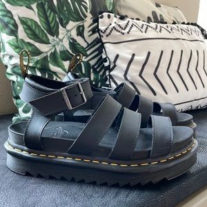 Dr. Martens Blaire platform sandal